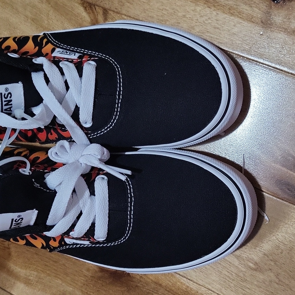 NWOT Vans size 4 Ward flame‎ lace up running shoes black, orange, red - Picture 5 of 8